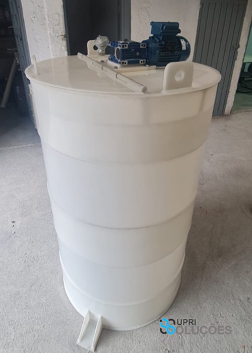 Tanques com Agitador SUPRI SOLUÇÕES 3